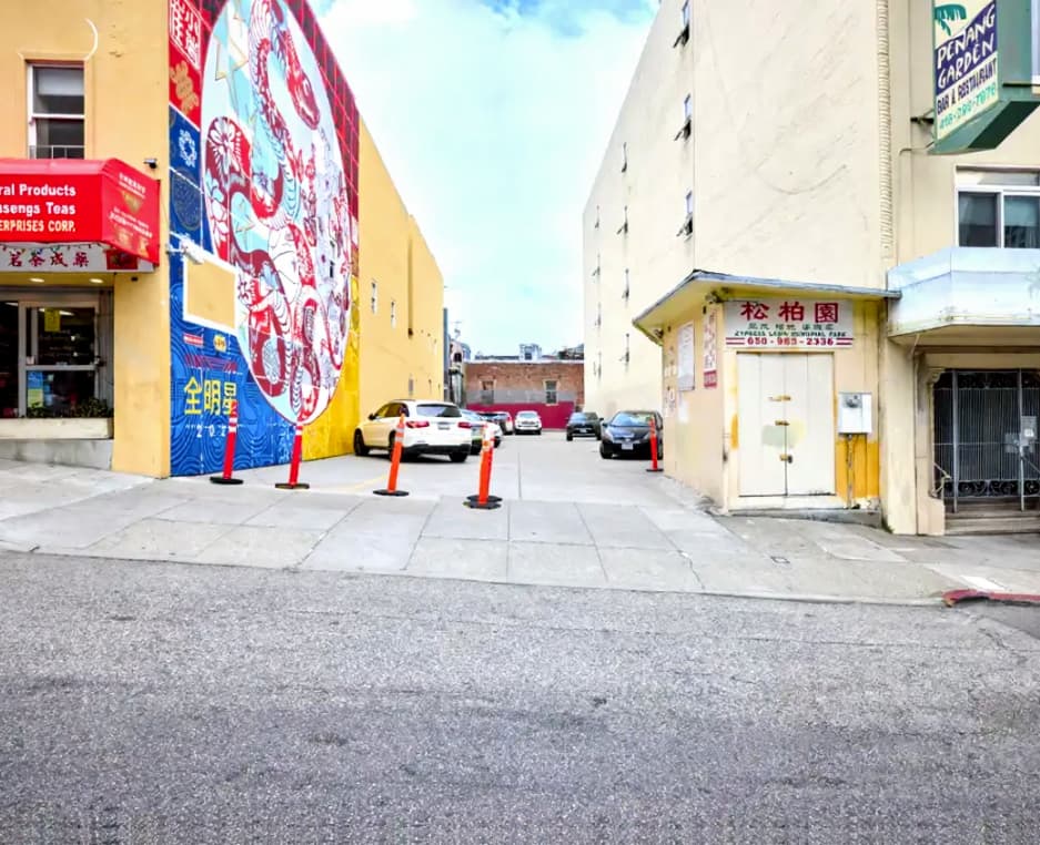 732 Washington St. parking facility