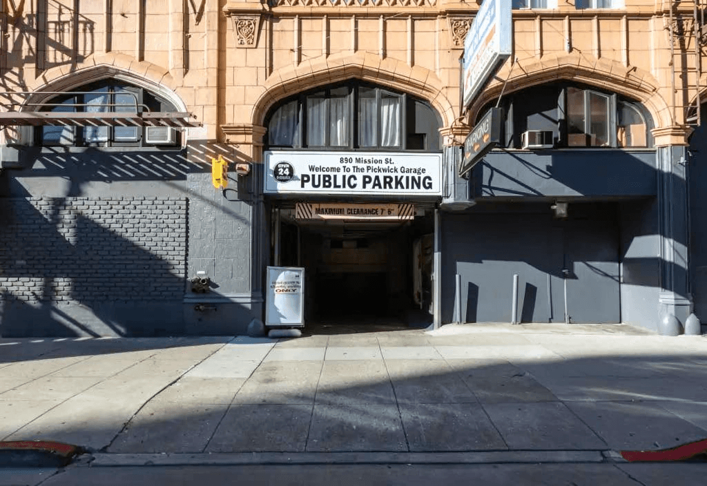 890 Mission St. parking facility